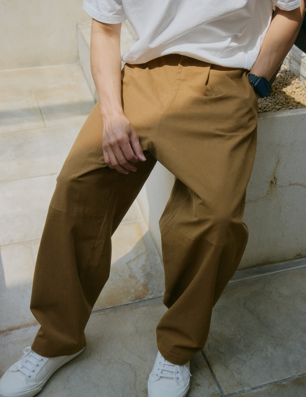 打褶質感鬆緊繭型褲（2色）