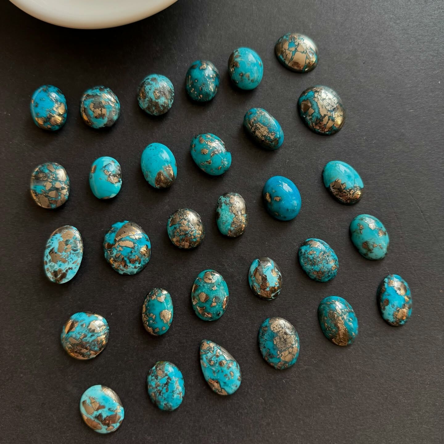 [原石] 波斯綠松石 水晶蛋面