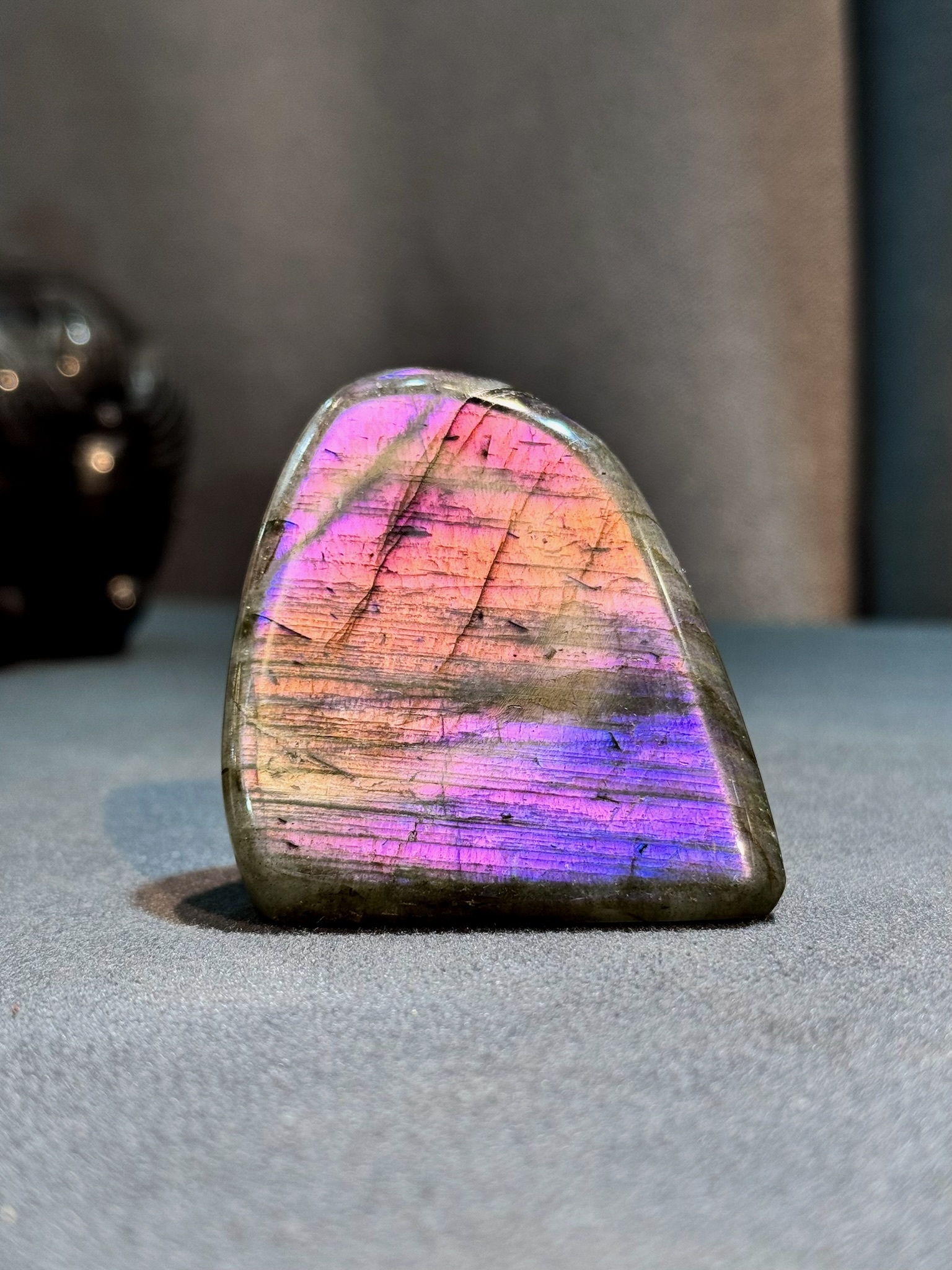 紫光拉長石 8014