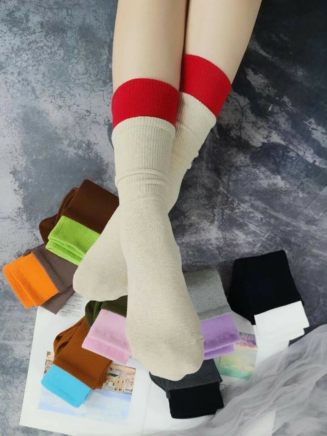 四季款時尚撞色中筒襪(特價)