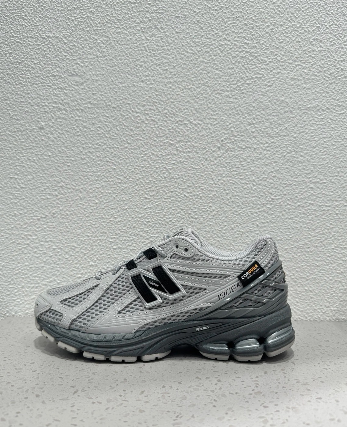 NEW BALANCE 1906R 銀灰黑魂 U1906ROA
