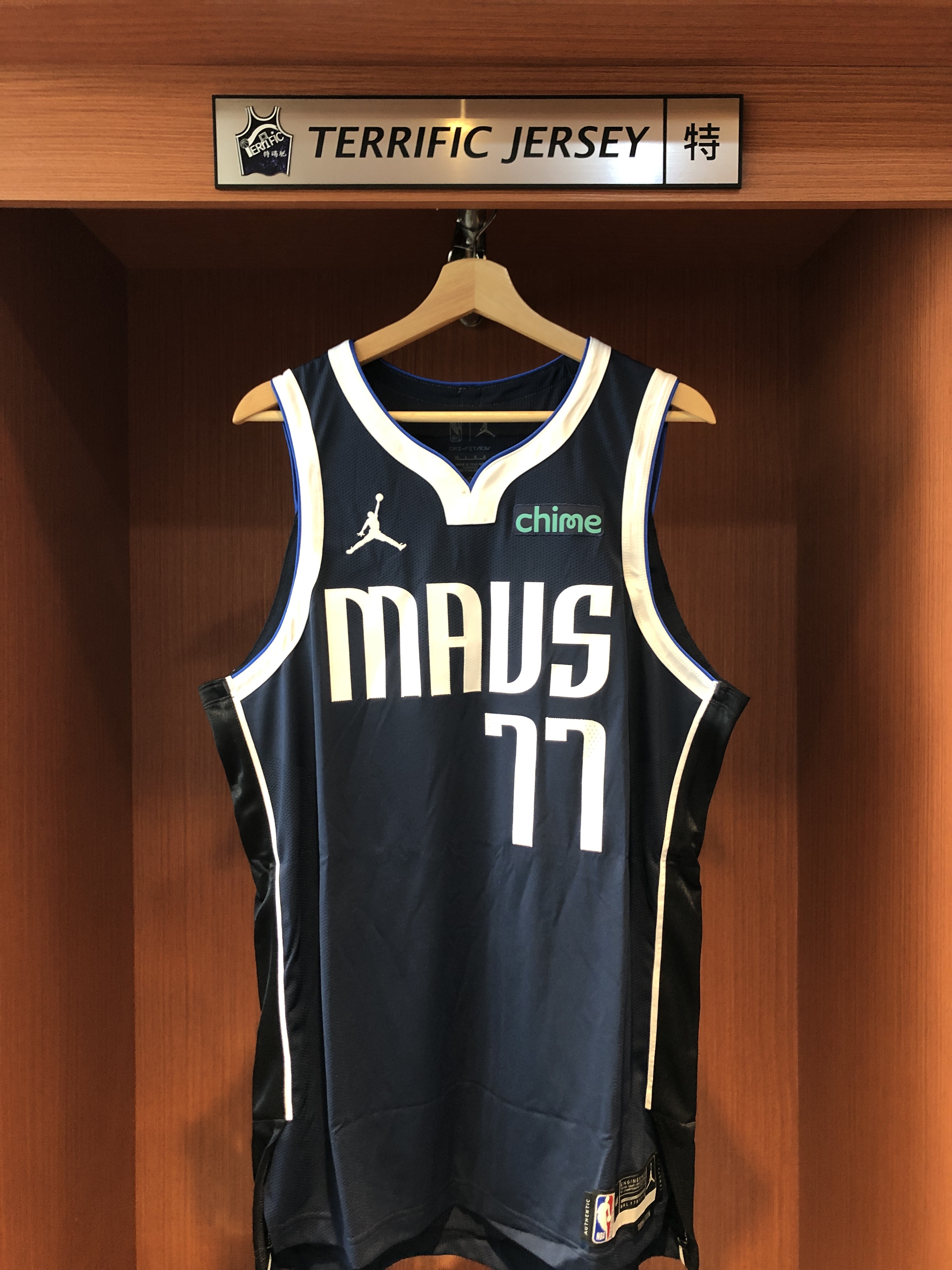 NBA球衣 Luka Doncic 達拉斯小牛深藍 Statement Jordan Authentic 球員版 電繡 含贊助商標 全新