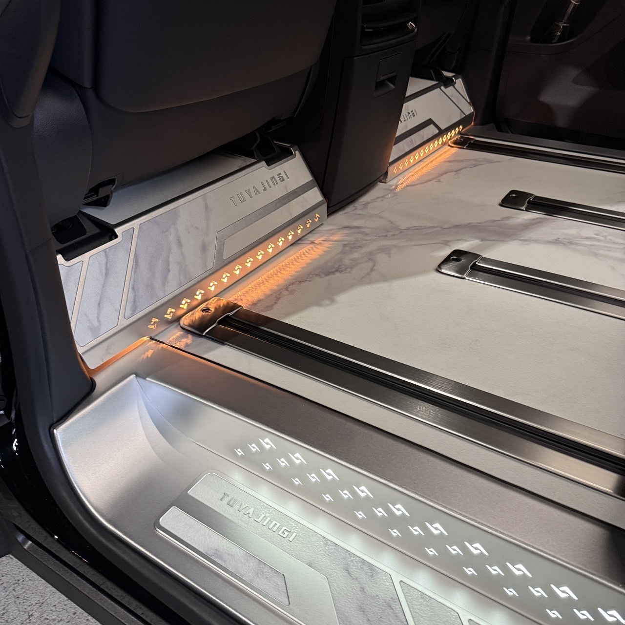 Alphard 40 晶瓷系列/弦月白