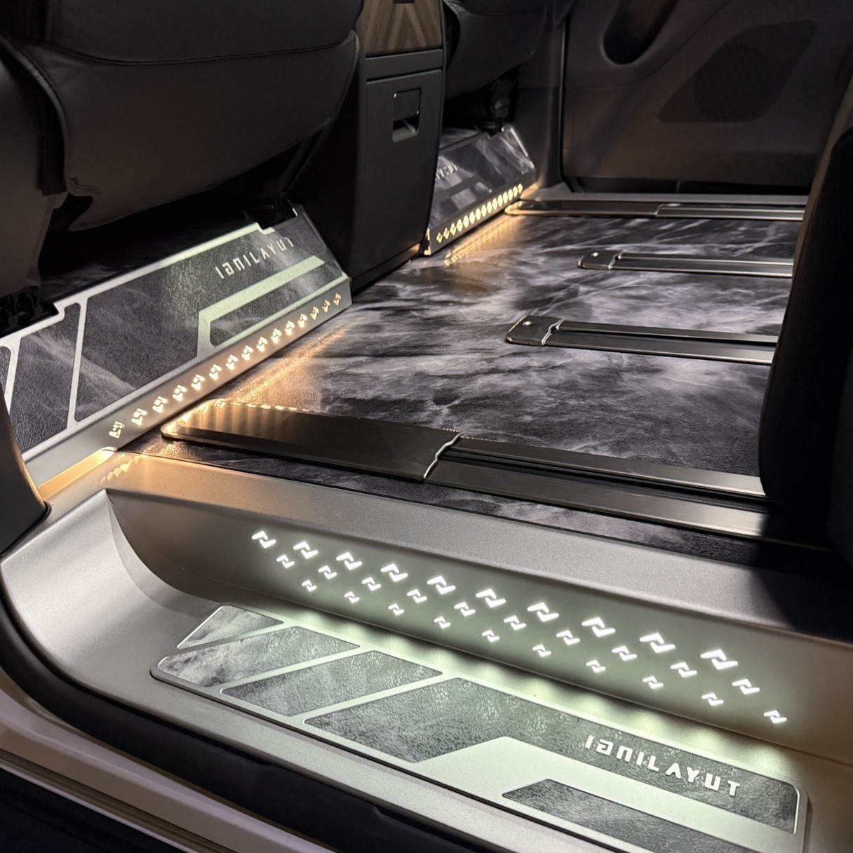 Alphard 40 晶瓷系列/墨塵雲濤