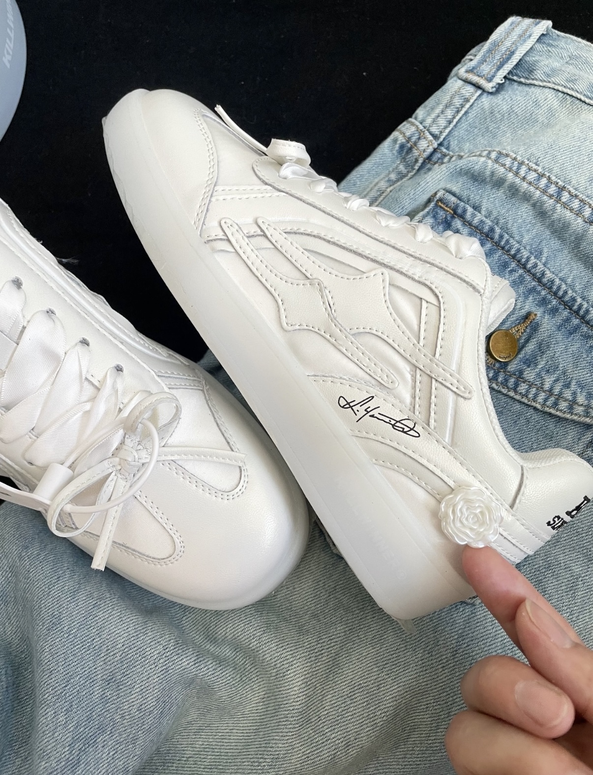 Killwinner 白月光蕾絲德訓鞋 珍珠白 全白 皮革 緞帶 花朵 男女款/預購