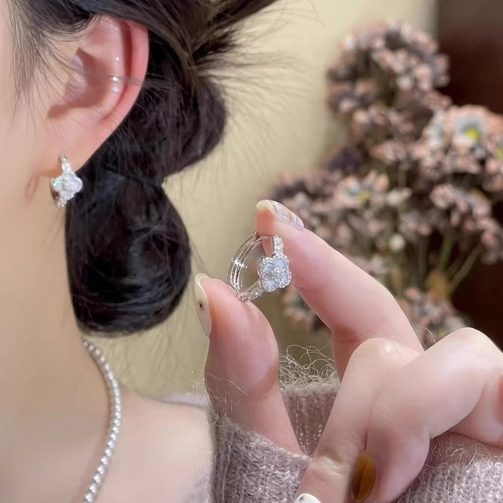 silver銀鑽白母貝四葉草鑽耳釦釘