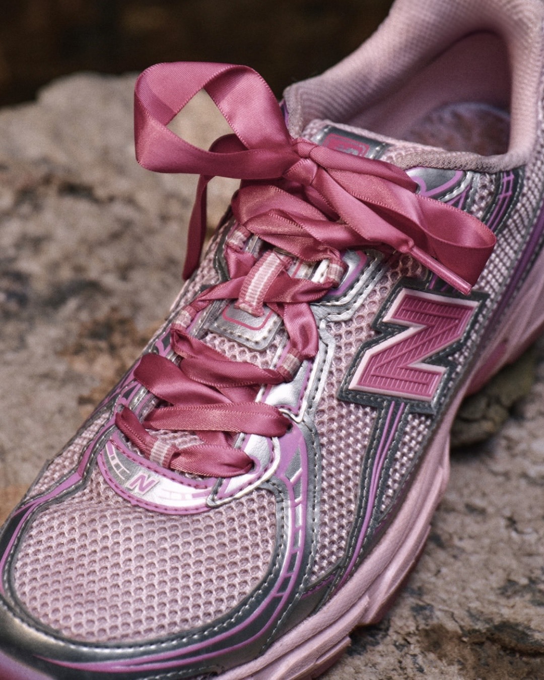 Focus Store】預購Atmos Pink x New Balance 740 