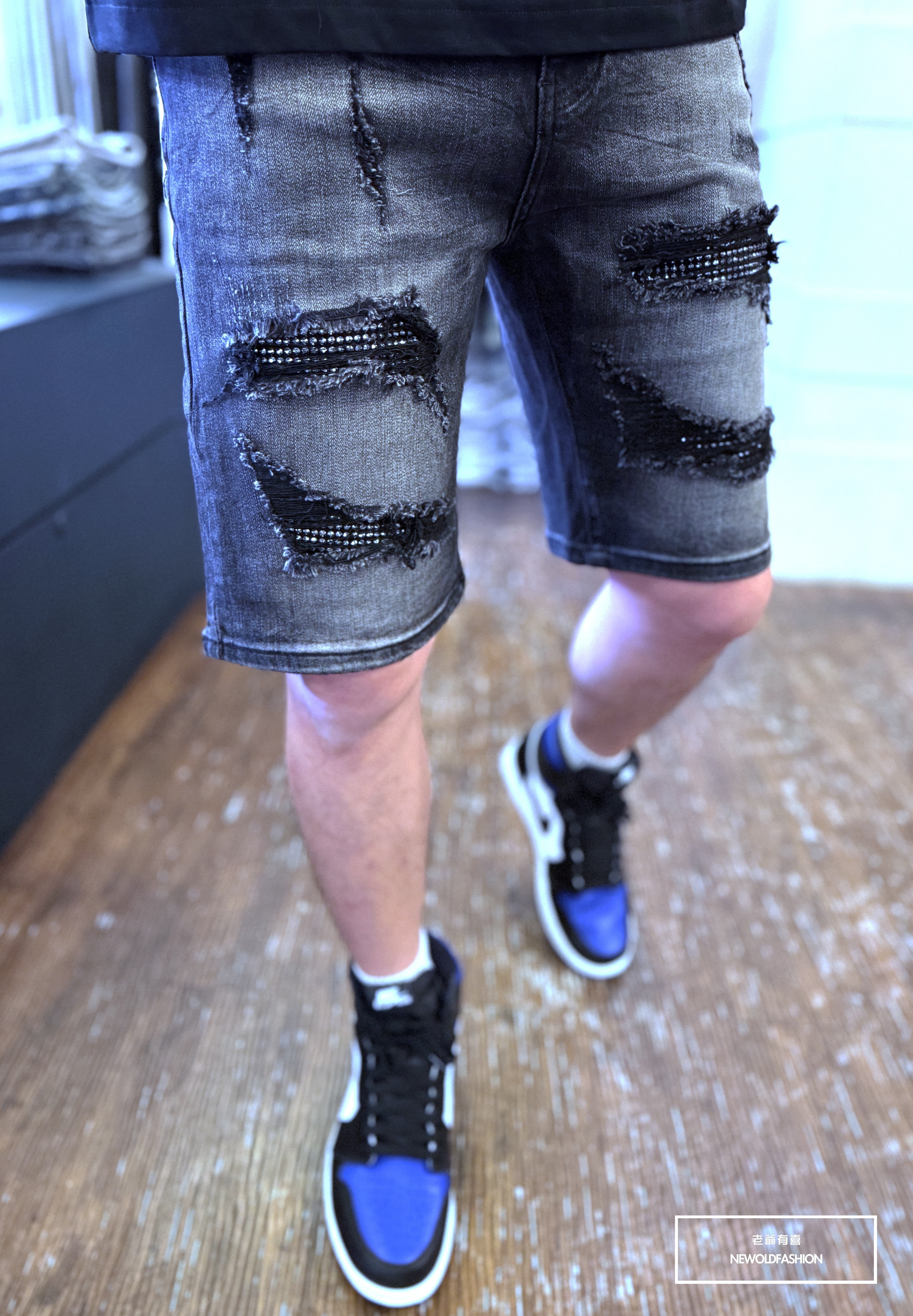 『新品上市』重磅燻黑水鑽補丁牛仔短褲(NOF25032038)