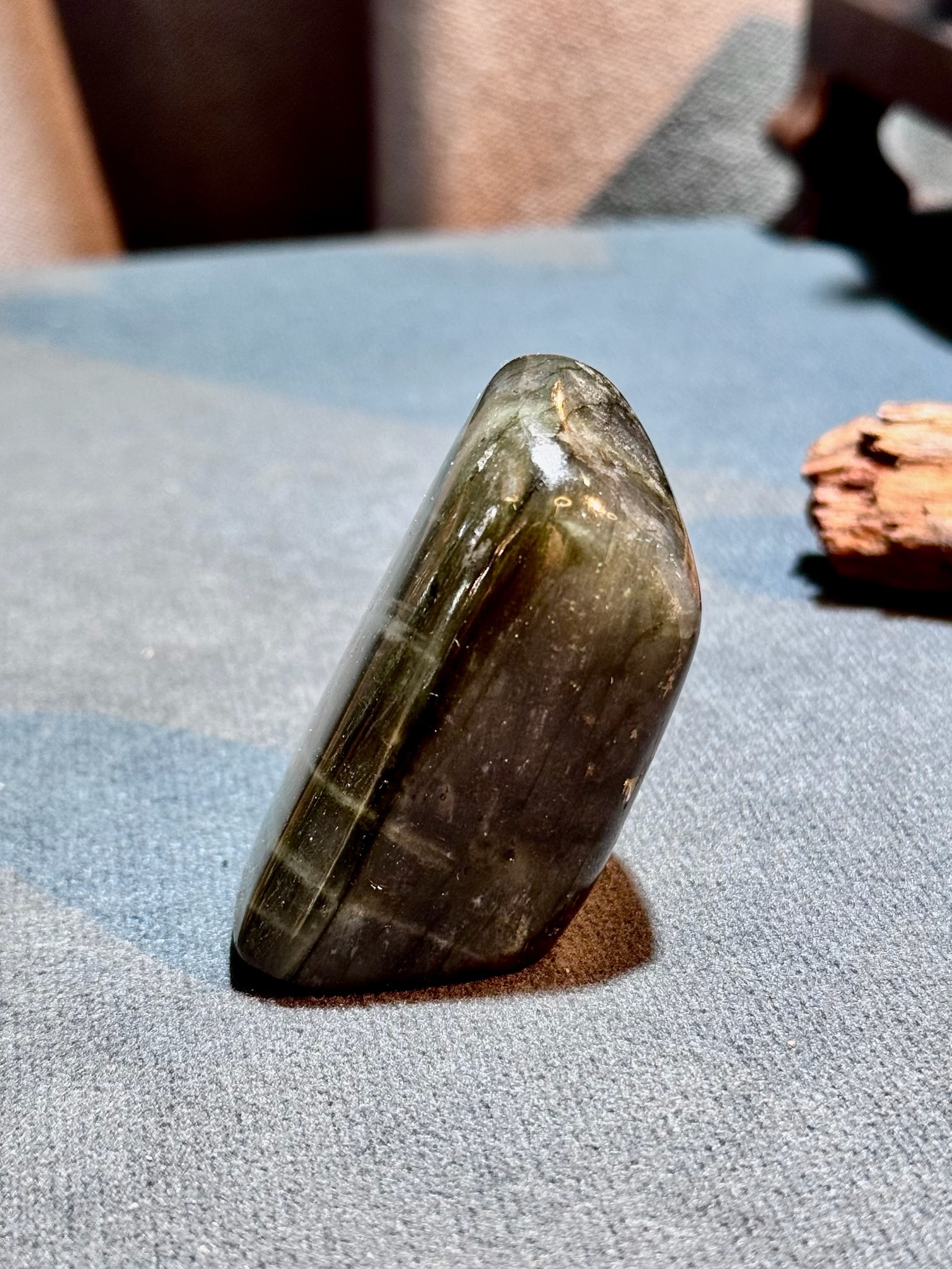 紫光拉長石 8020