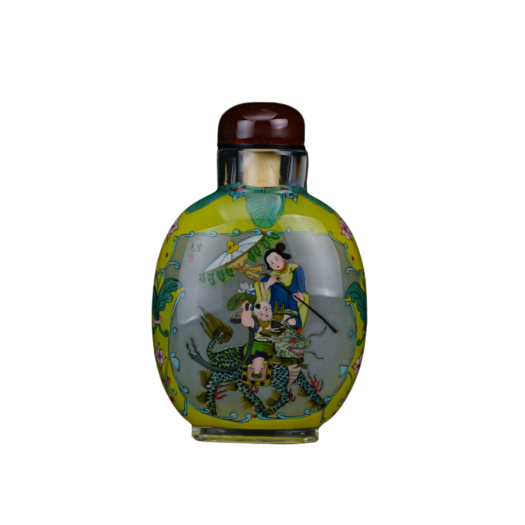 麒麟送子鼻煙壺 瑞獸獻瑞象徵繁榮興旺與美滿祝福