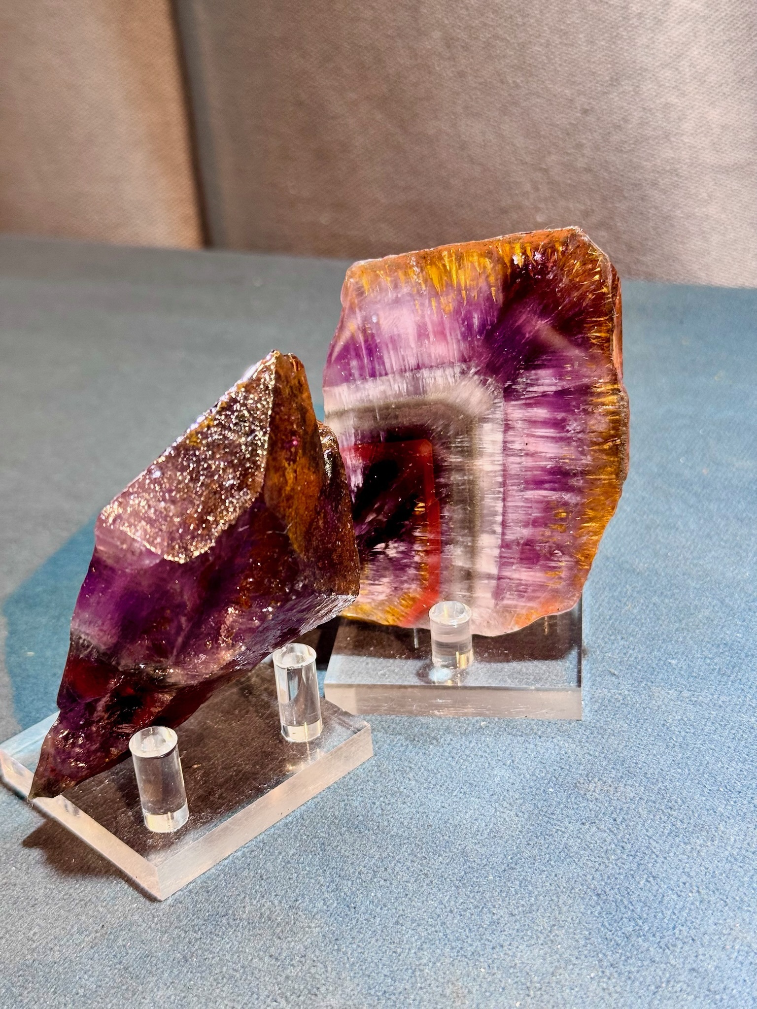 極光23原石擺件 8402