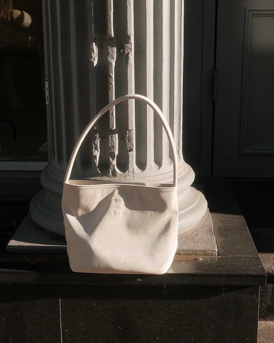 <濟州島名產 Jennie 同款>Mucu And Ebony Nearbreeze Bag 韓國 限定 絨面材質 手提包 5色