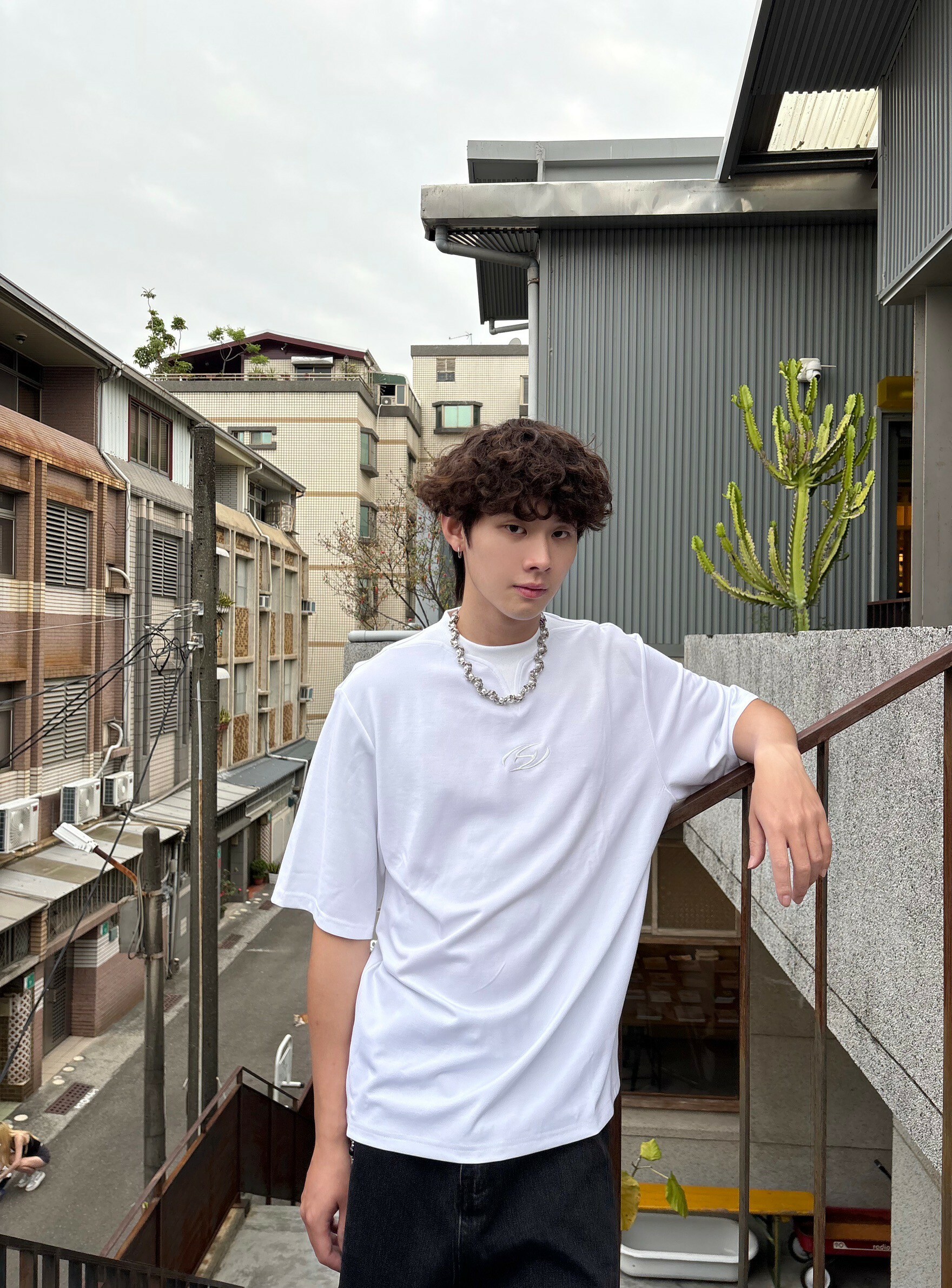 (GOAL) 小領口 剪裁 logo小標 素色短T 2545 AW