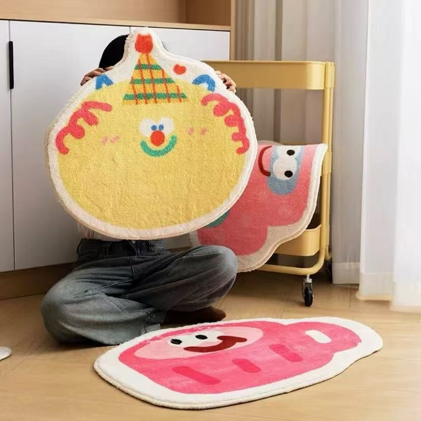 《5825》可愛卡通異形地毯(仿羊絨)