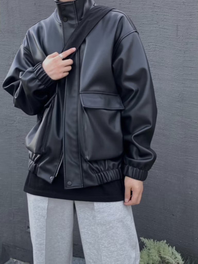 微高領雙口袋皮革外套