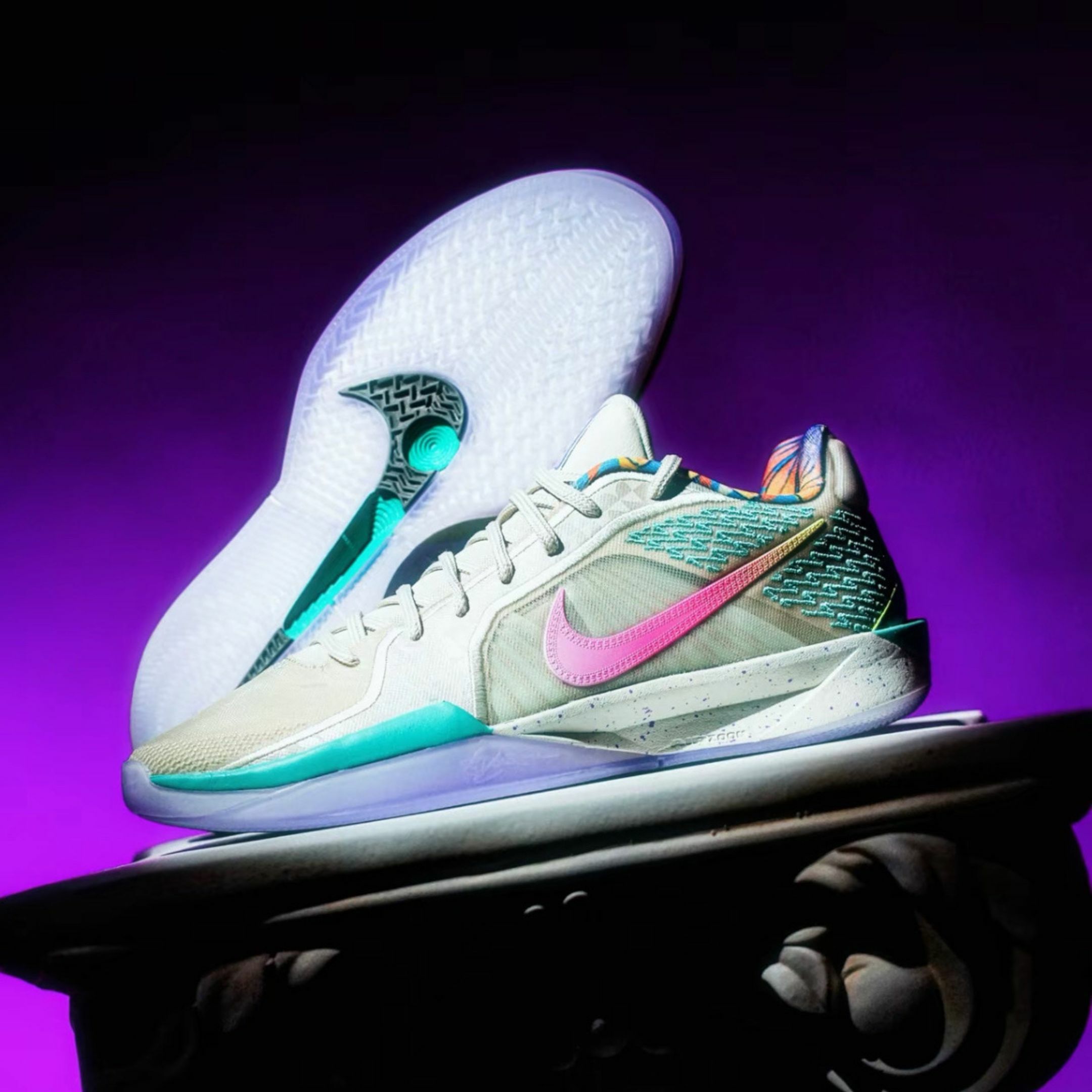 NICEDAY 代購 NIKE SABRINA 2 x Titan 22 米色 彩色 炫彩 聯名 實戰 籃球鞋 HQ1846-001