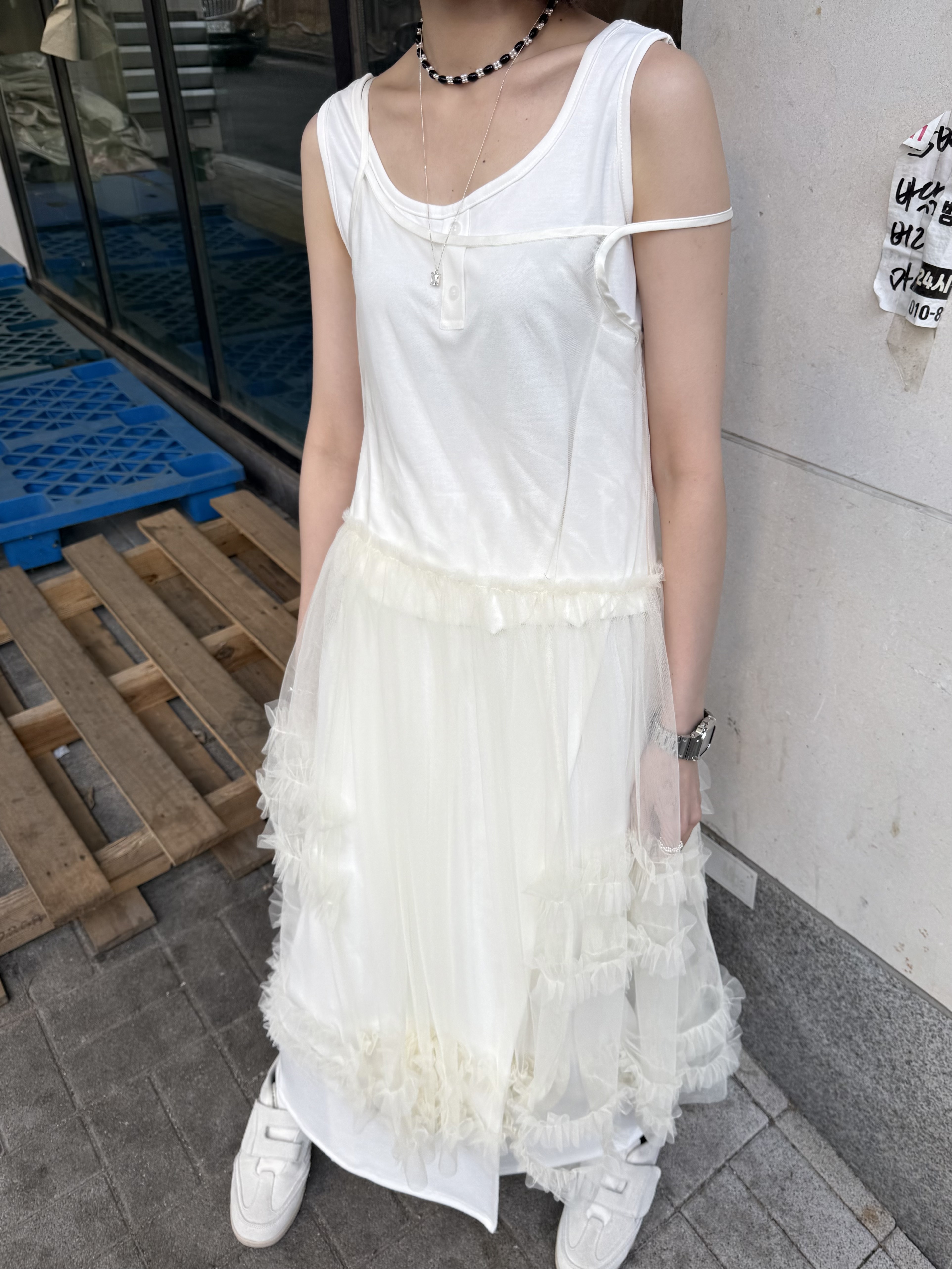 韓國大胸不要買輕量蕾絲細肩衣/2色均碼/杏