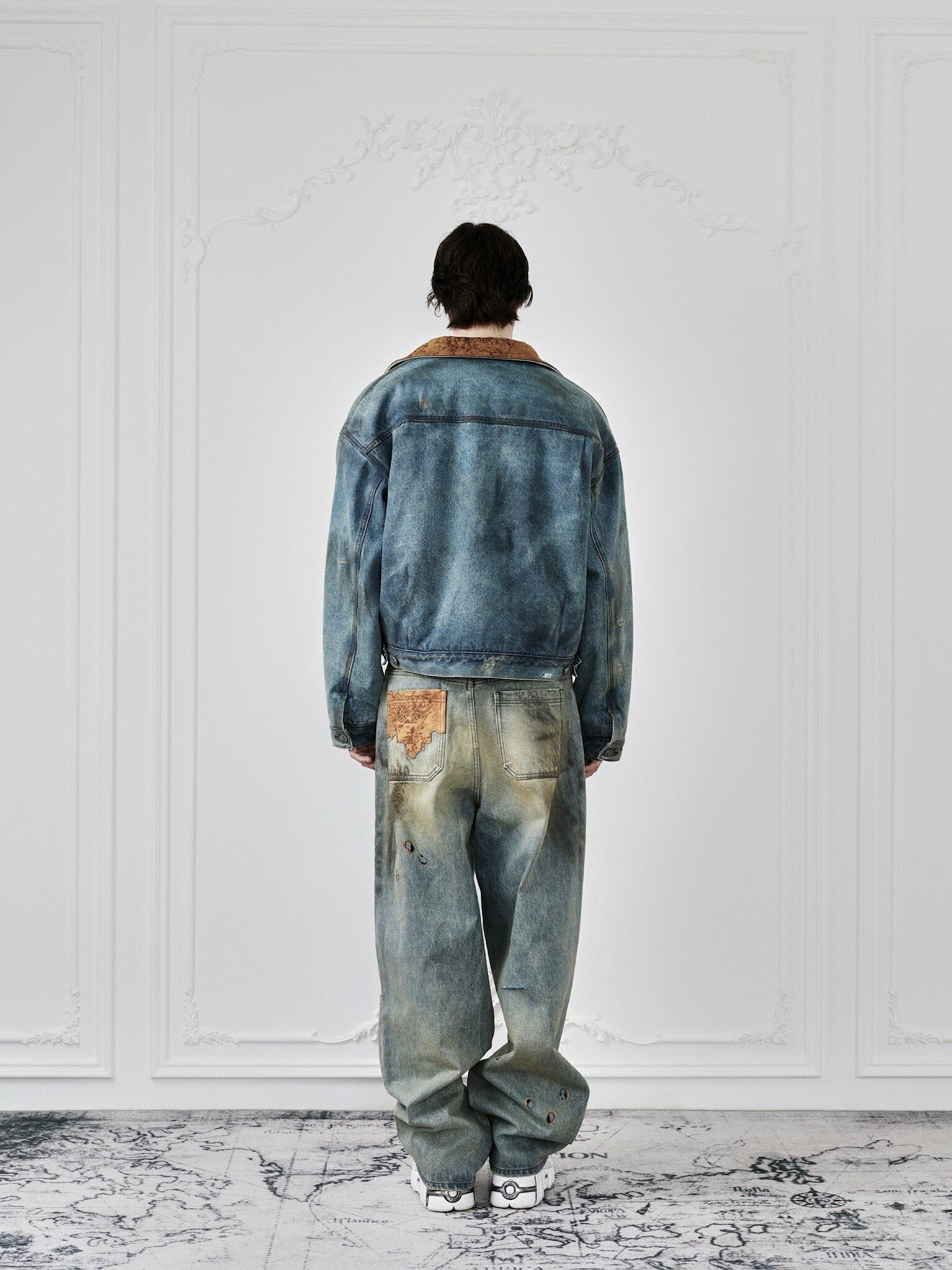 BIRTH OF ROYAL CHILD｜Dirty-Washed Brushing Wax Baggy Denim