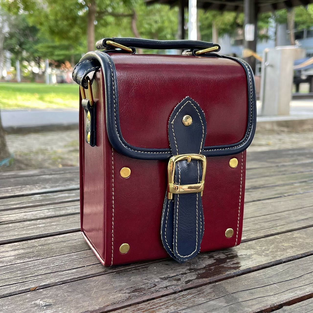 復古經典側背包 (經典紅)