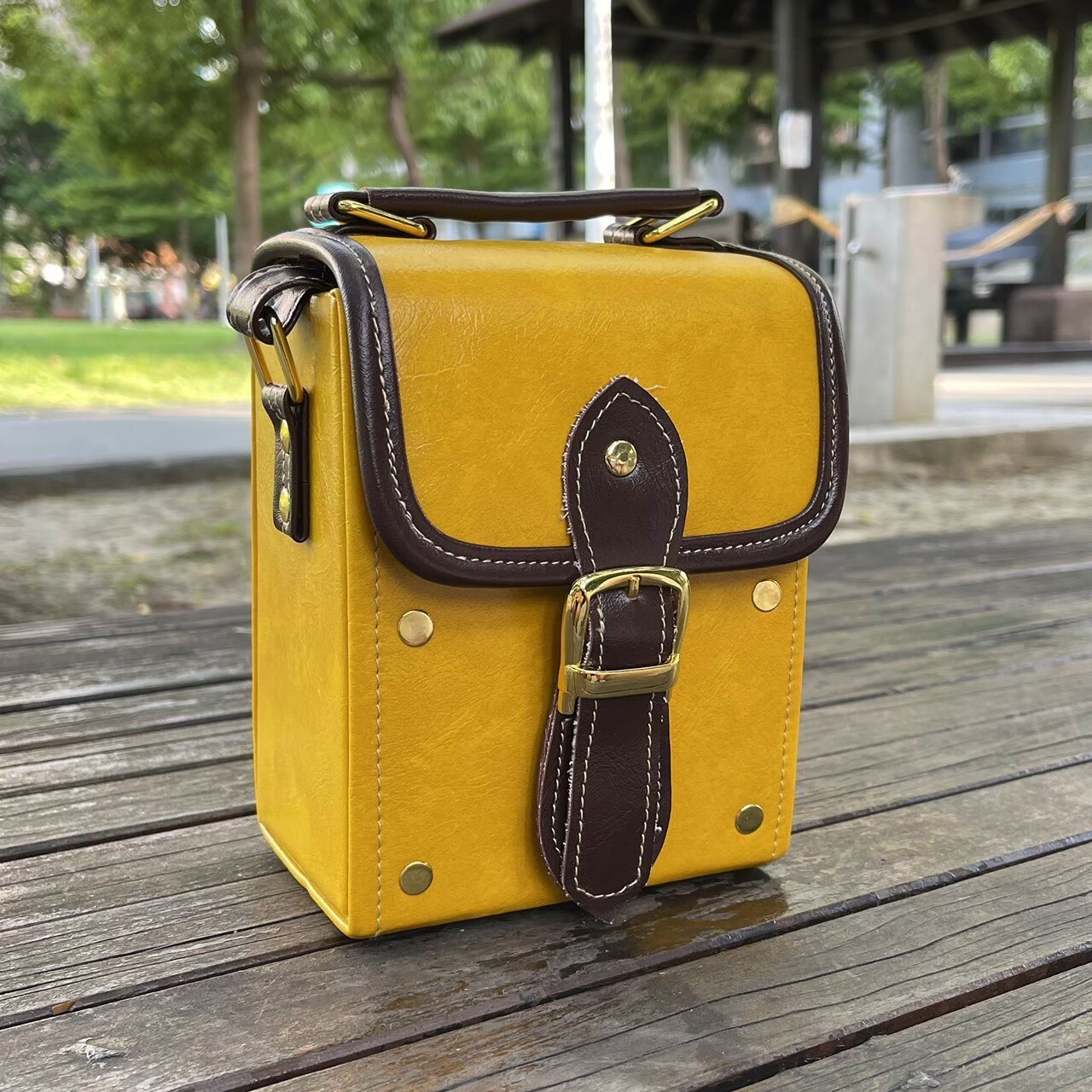 復古經典側背包 (香蕉黃)