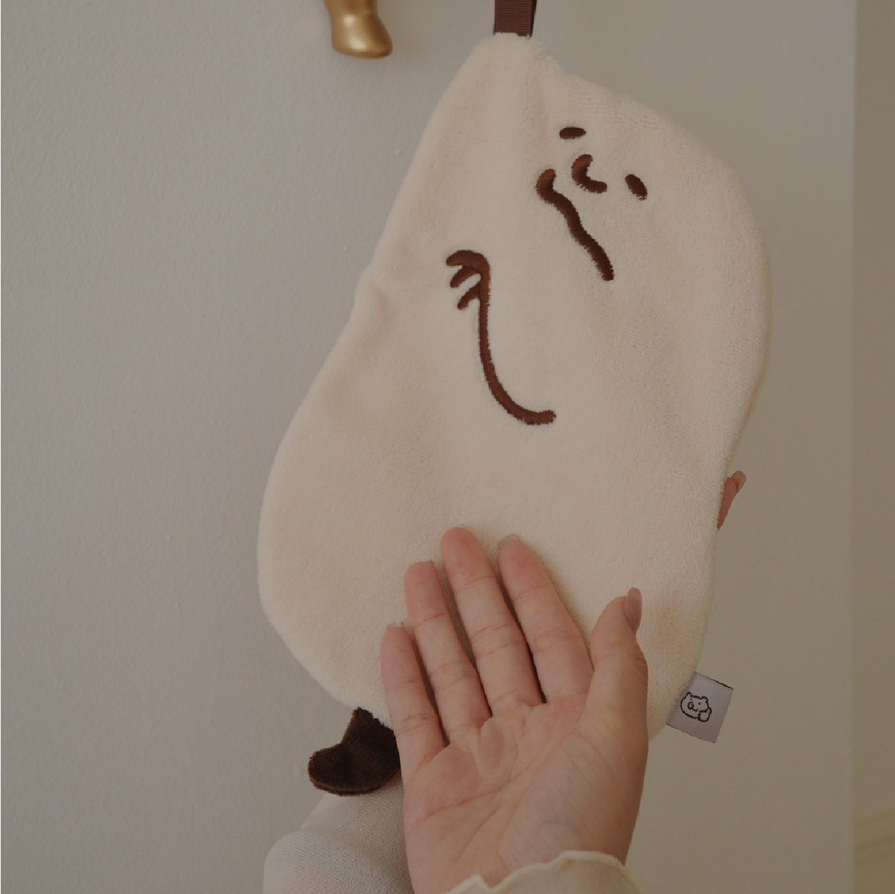 咻熊家 泥的刺繡擦手巾