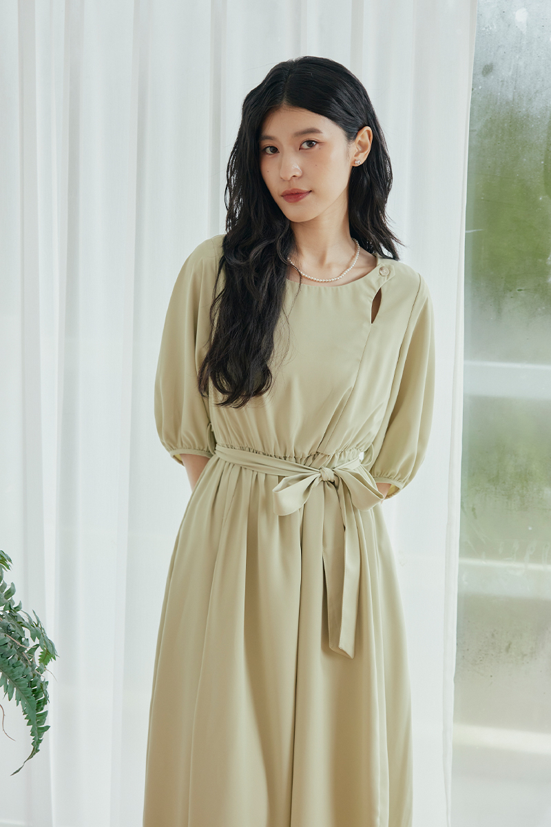 側釦領寬袖雪紡洋裝(附綁帶)