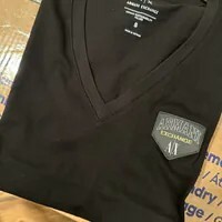 [S] ARMANI EXCHANGE BLACK WOMEN'S COLLEGIATE CAPSULE V NECK LOGO PATCH T-SHIRT, 6RYT37-YJ3RZ-1200 (SAX296)