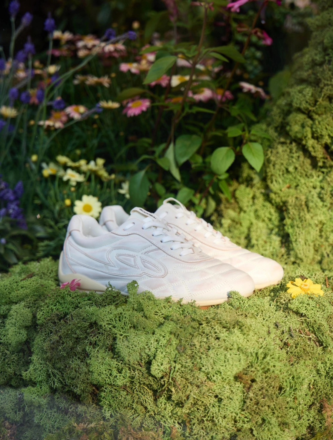 (白敬亭同款)  GOOD BAI 復古時尚流浪鞋 做舊白  B25SSFWG003-DW