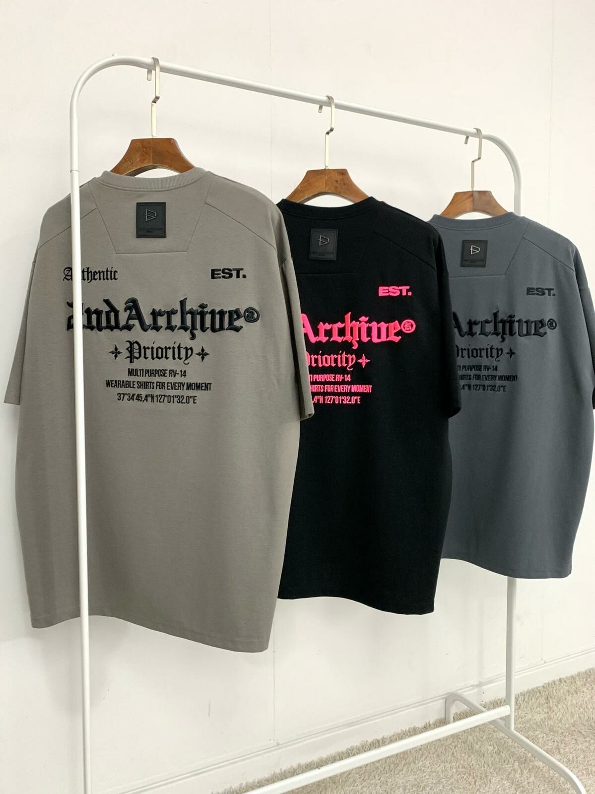 綉英文字短袖Tee 2nd-236T