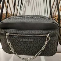 [S] MICHAEL KORS BLACK 35S1STTC9B JET SET ITEM LG EW ZP CHAIN XBODY, 194900289778 (SMK1231)