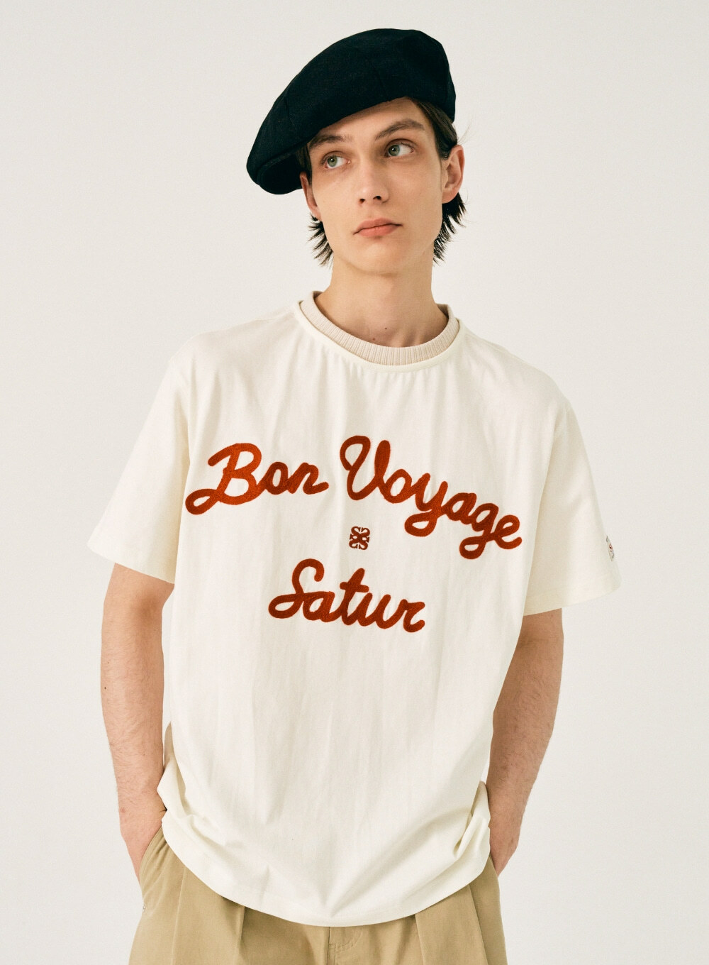 SATUR] Satur Logo Voyage T-Shirt