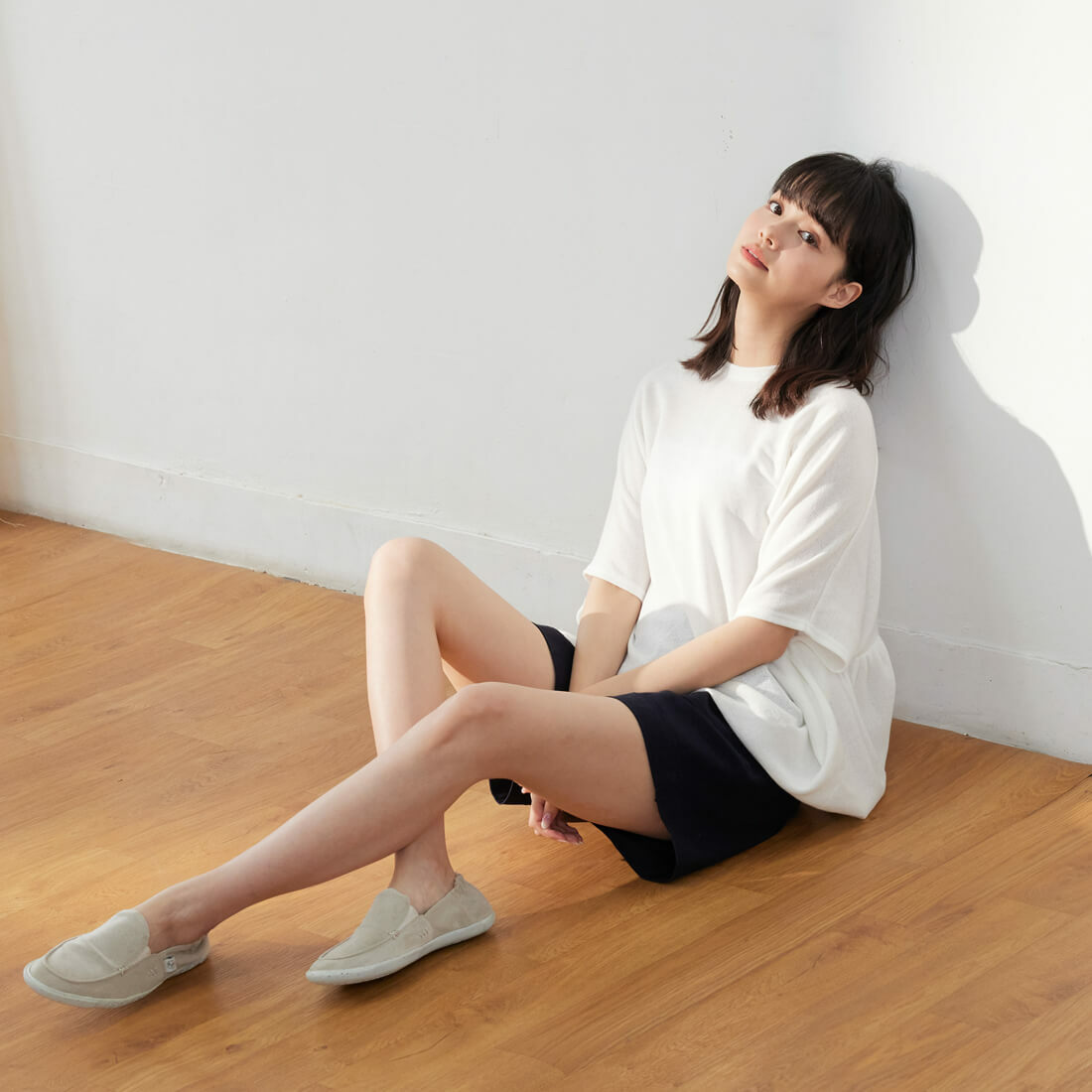 Dora不對襯圓領細褶上衣/白