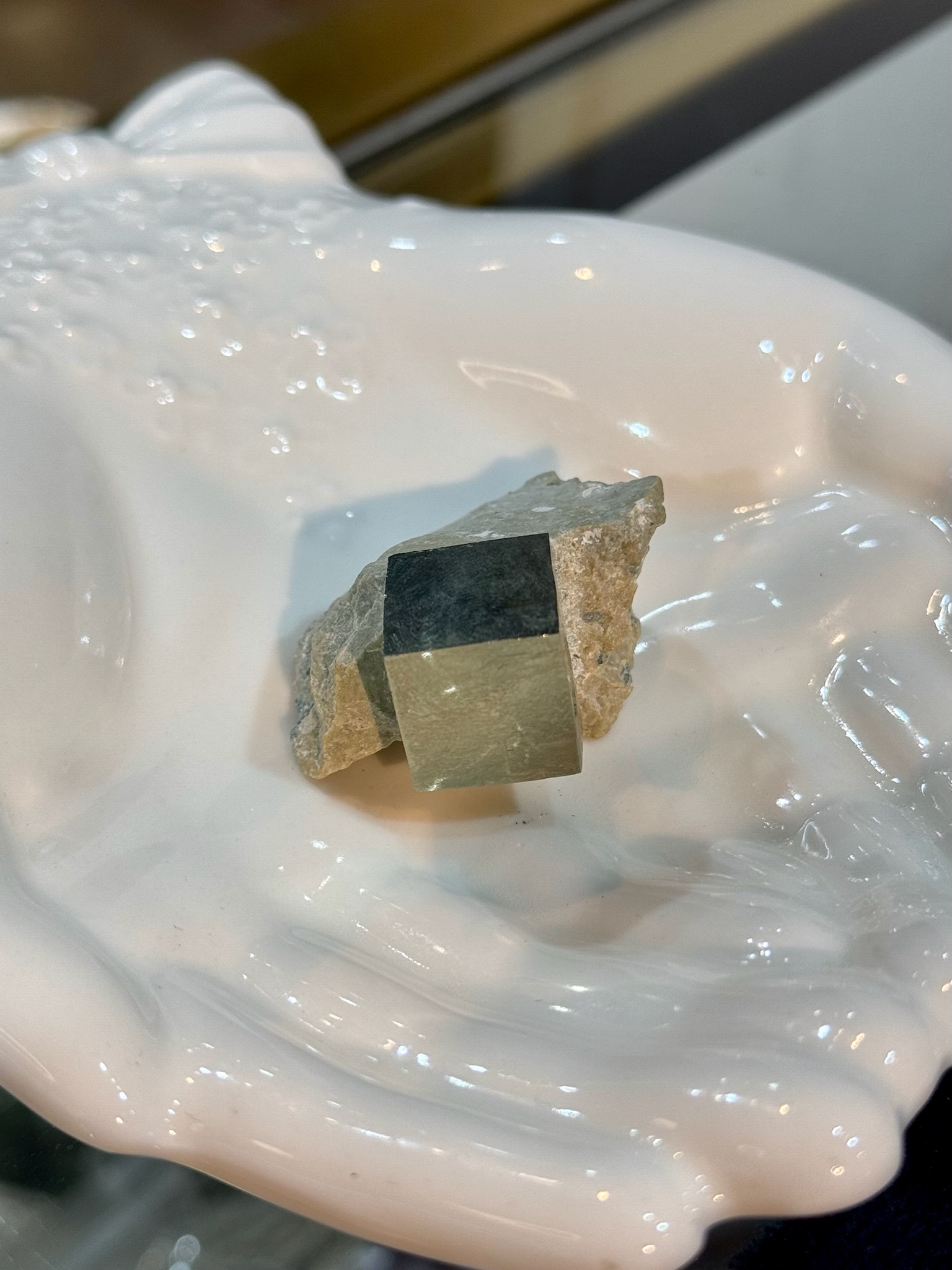 西班牙黃鐵礦原石 8202