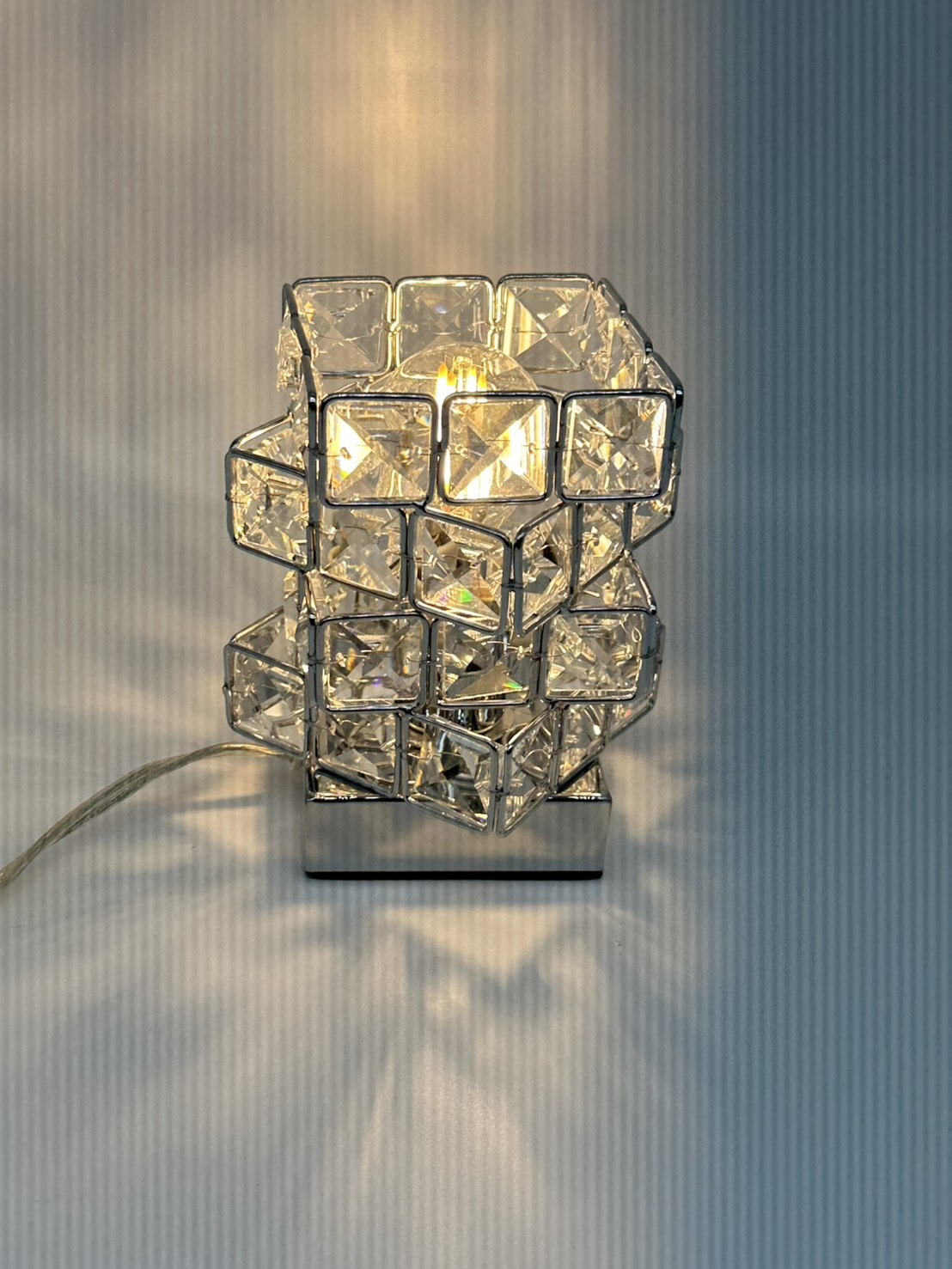 板橋院｜💎質感水晶格紋燈 光影璀璨點亮生活✨ 居家浪漫氛圍必備小夜燈