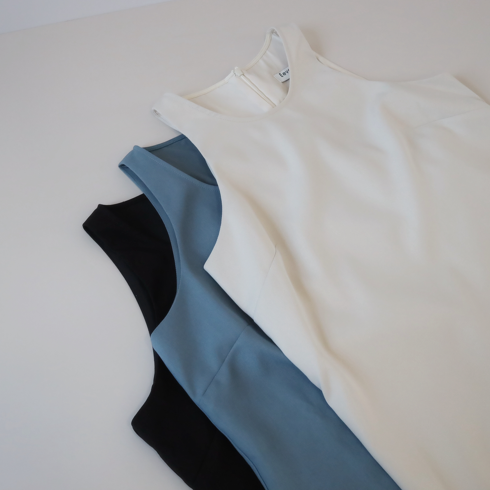 現貨 7159  必須包色！！入肩氣質連身裙