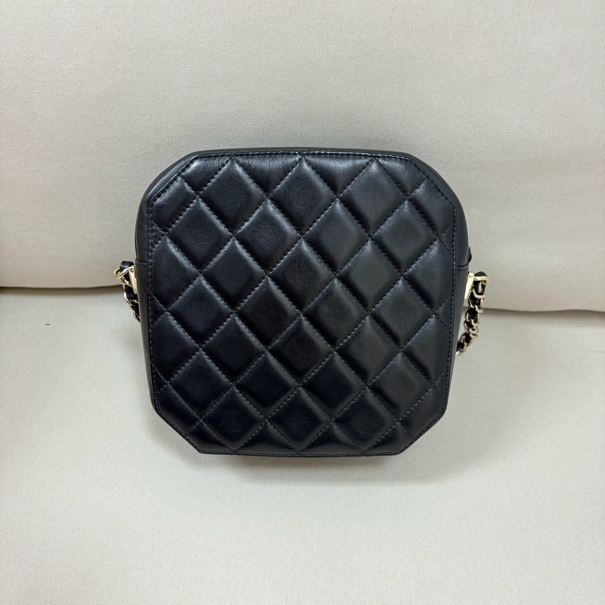 Chanel CC Octagon Camera Case - Black / Ghw