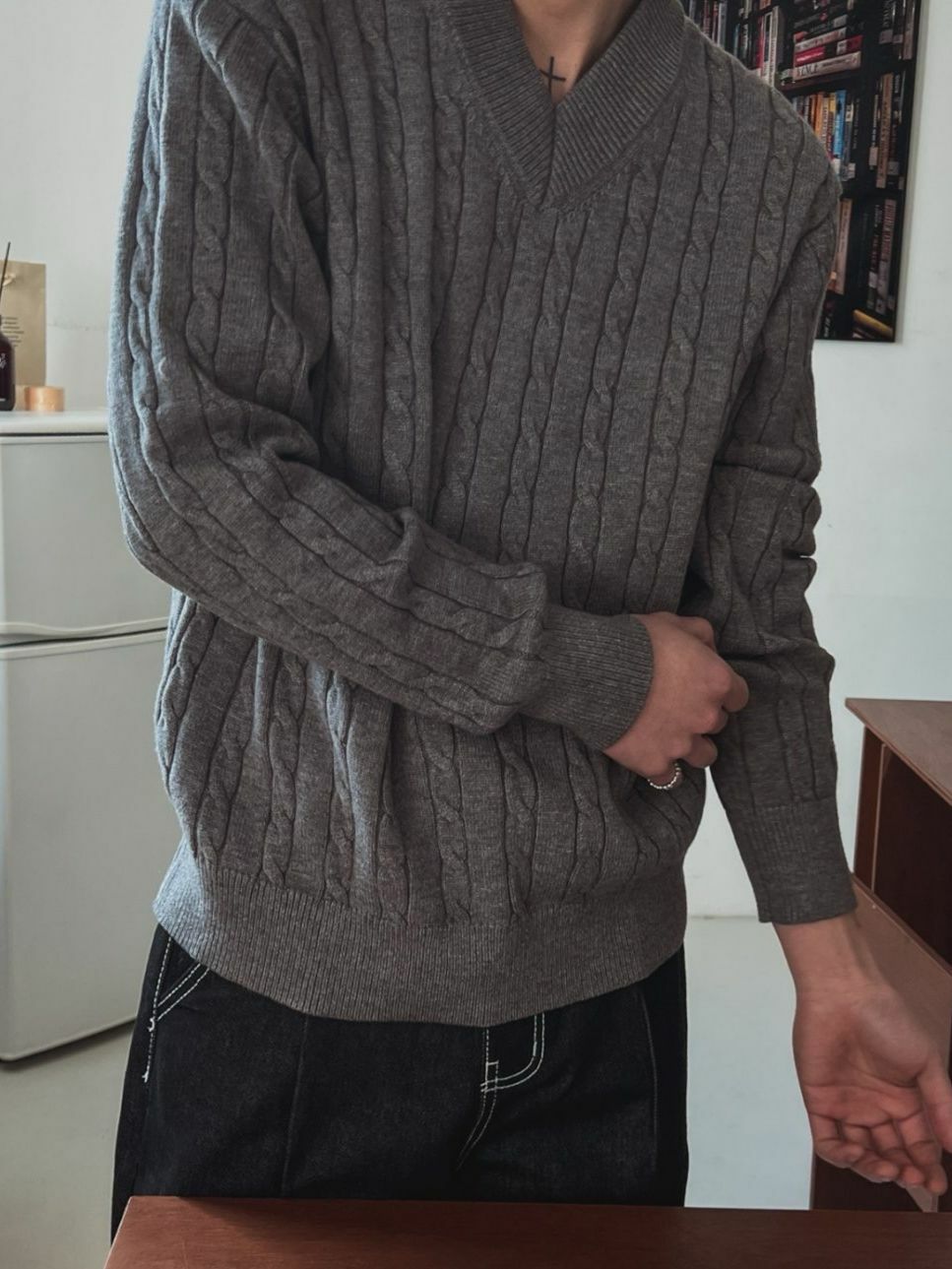 淨色V領暗扭紋針織衫 OUR ROOM-055T