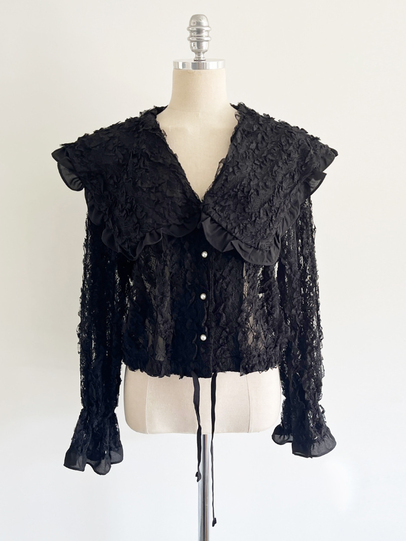 透膚蕾絲勾花 大翻領上衣(黑/白)