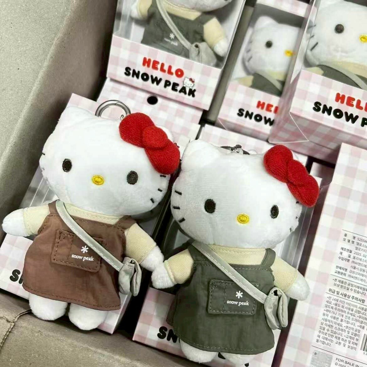 Snow Peak x Hello Kitty 限量聯名凱蒂貓吊飾鑰匙圈娃娃