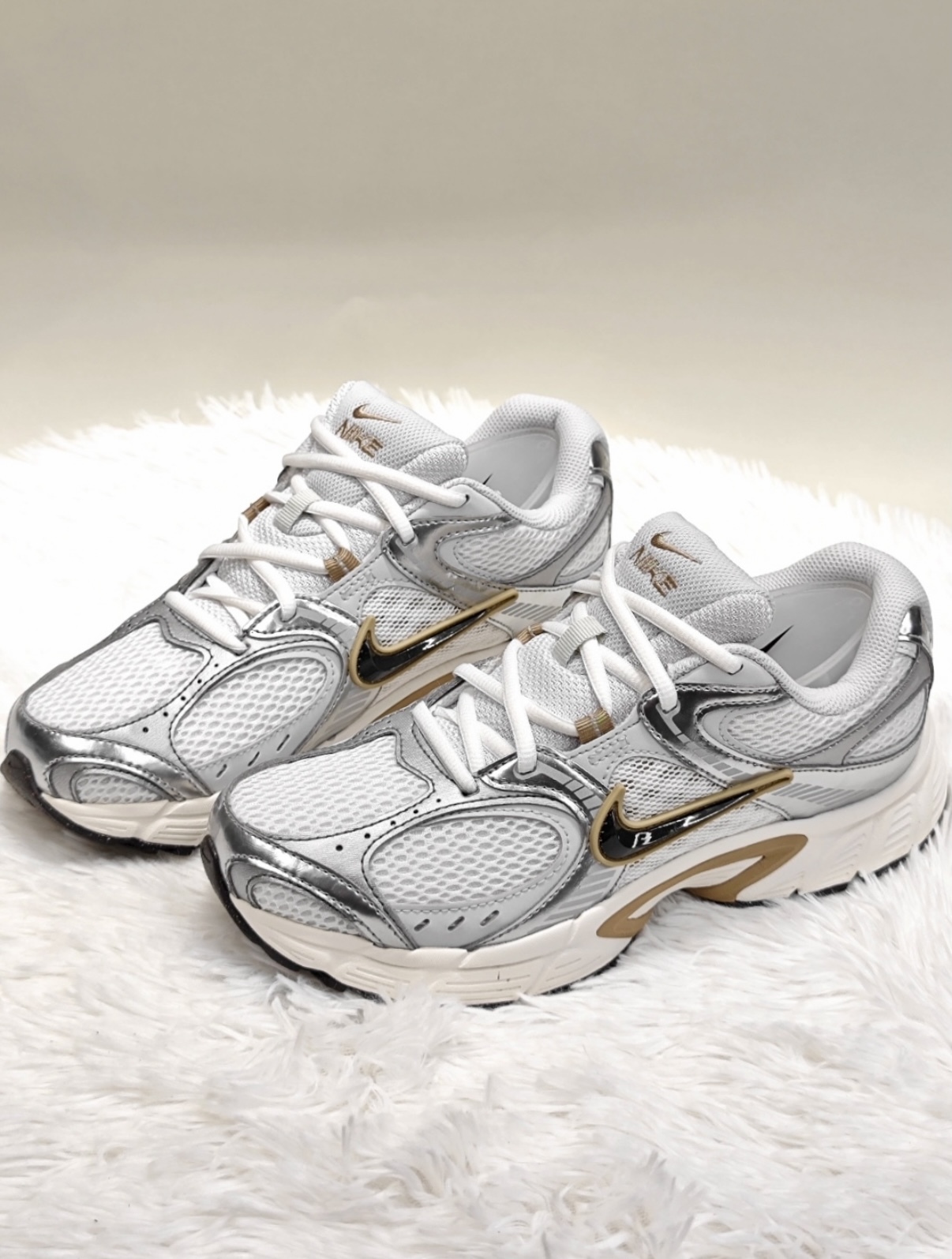 Nike V5 RNR 白銀色 金色 Y2K 復古 慢跑鞋 老爹鞋 HJ5228-102/預購