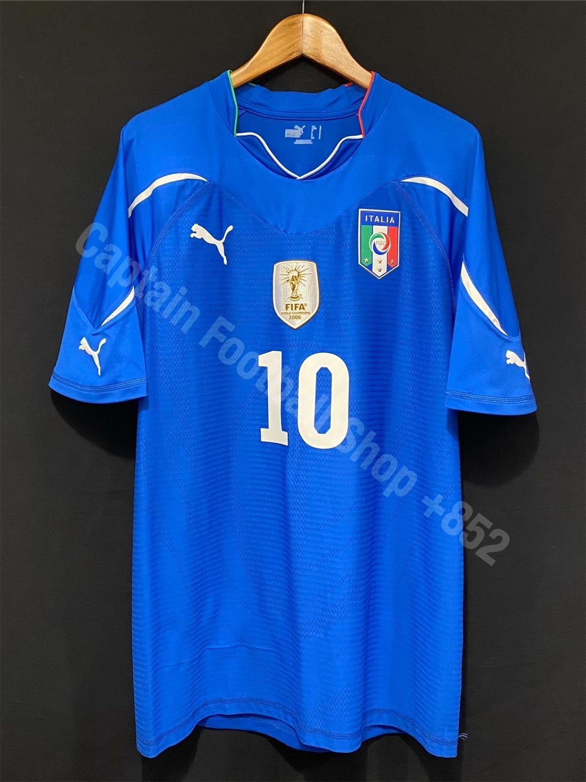 (Player Issue) Italy 2010 Puma Home Player Issue Shirt #10 DE ROSSI