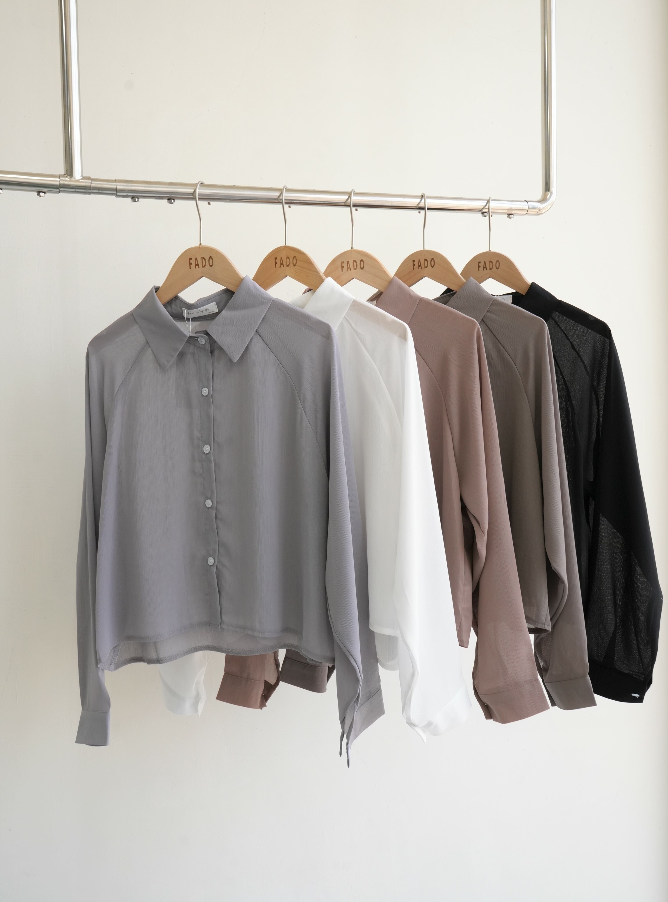 法朵Fado shop｜ 【熱銷推薦】冰絲短版經典百搭素面透膚雪紡襯衫 3723015