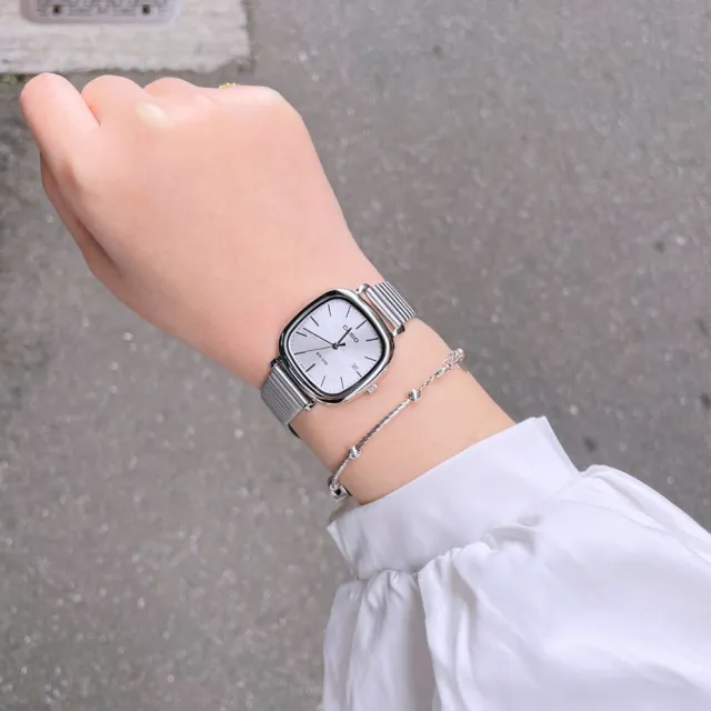 萬年鐘錶 - CASIO 卡西歐  優雅柔光白方糖不鏽鋼女錶 LTP-B166D-7A  錶徑30MM