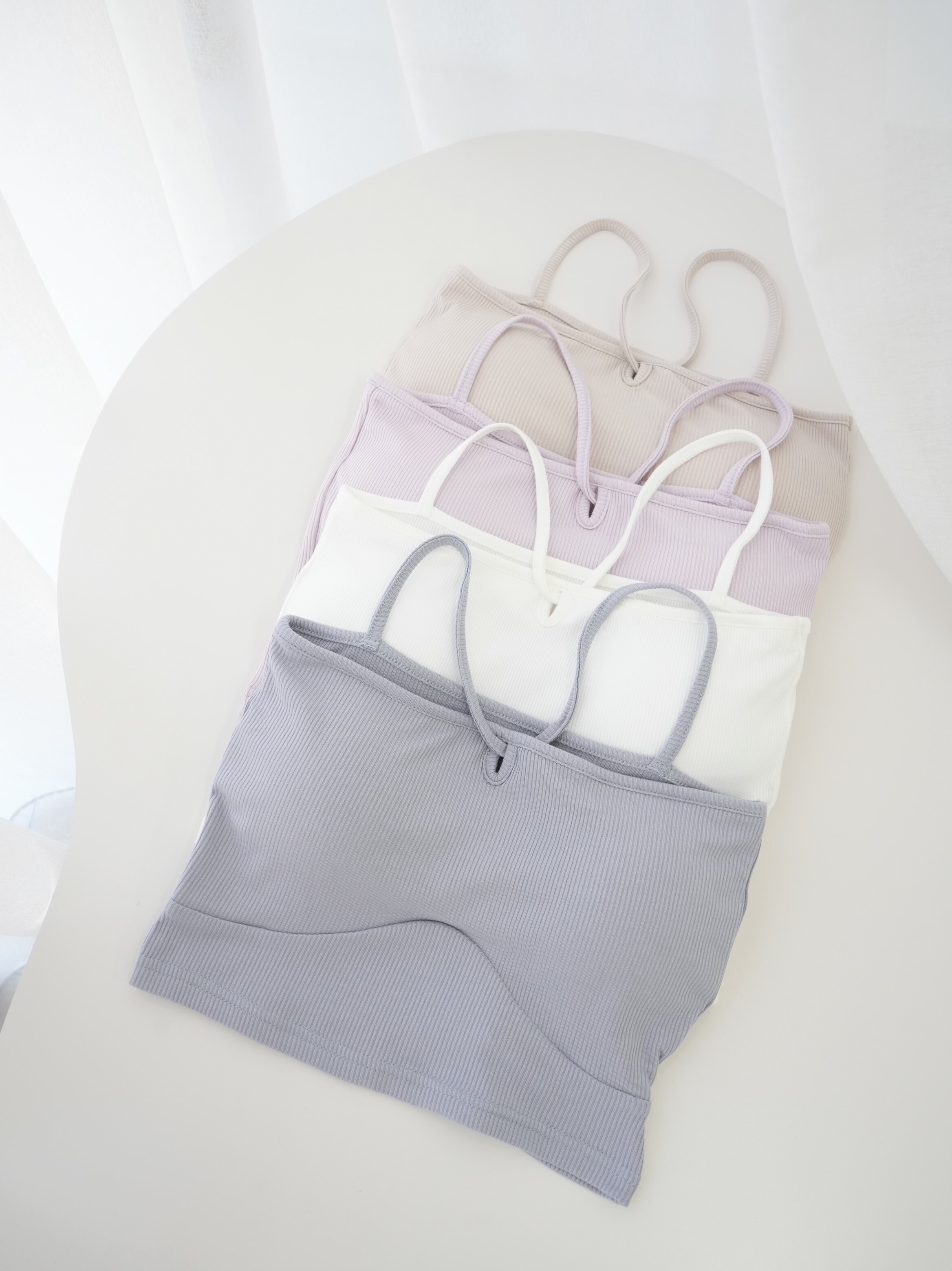 法朵Fado shop｜V字肩綁帶平口背心 (可拆胸墊) 5263017