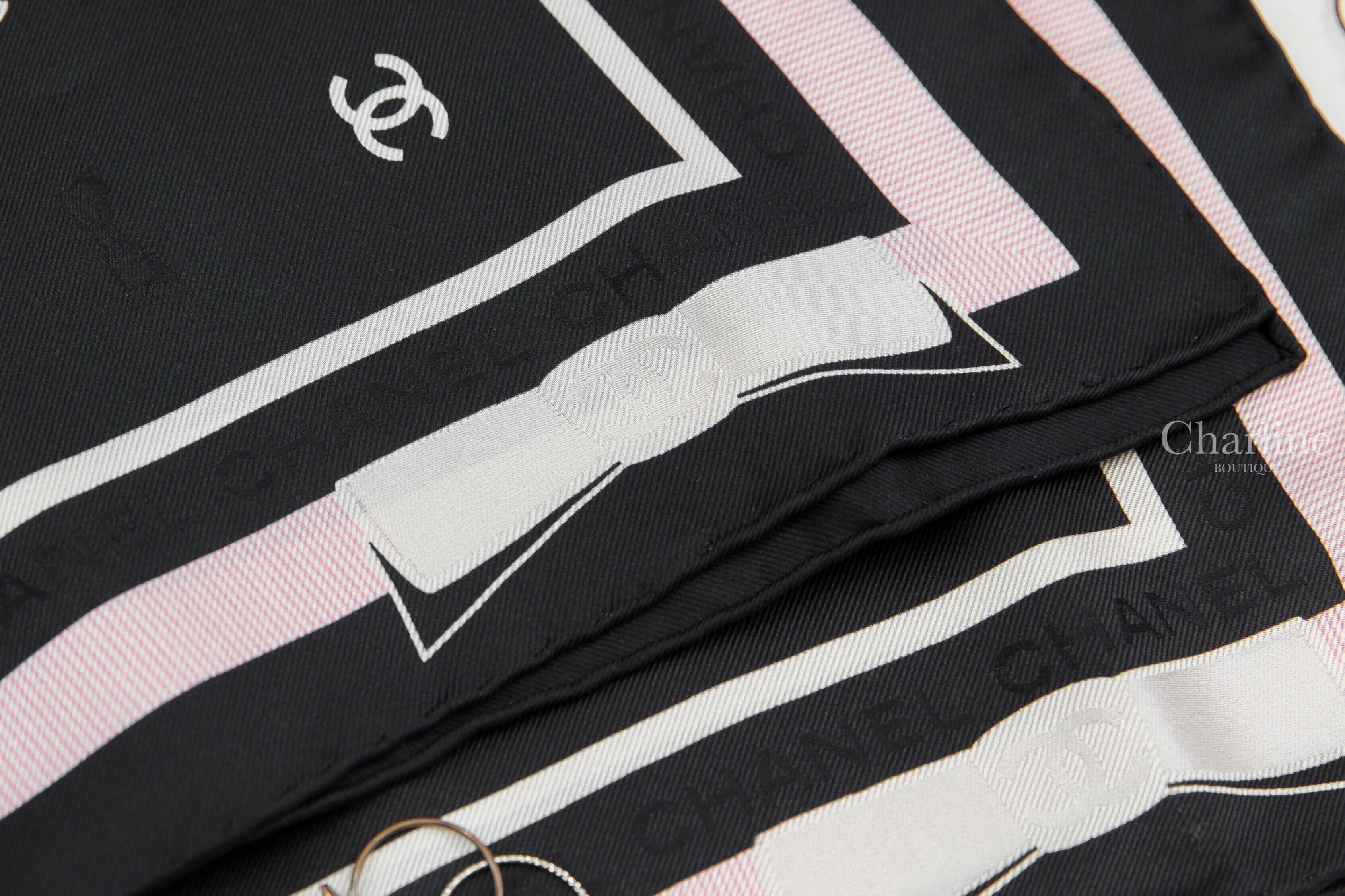 Chanel Square Scarf 黑底滿版米色CC黑蝴蝶結提花織紋粉色線條滾邊真絲方巾