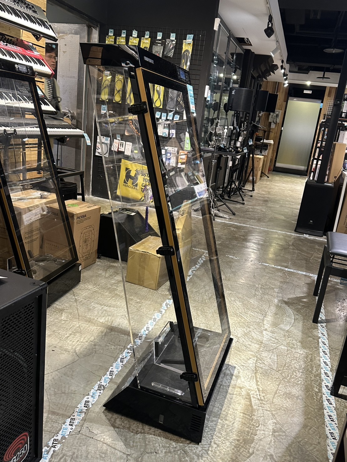 【展示出清 享新品保固】Kim Power 【展示出清 享新品保固】Kim Power / 高級吉他防潮展示櫃(單支) 第 2 張圖片｜三峽吉他 / Bass