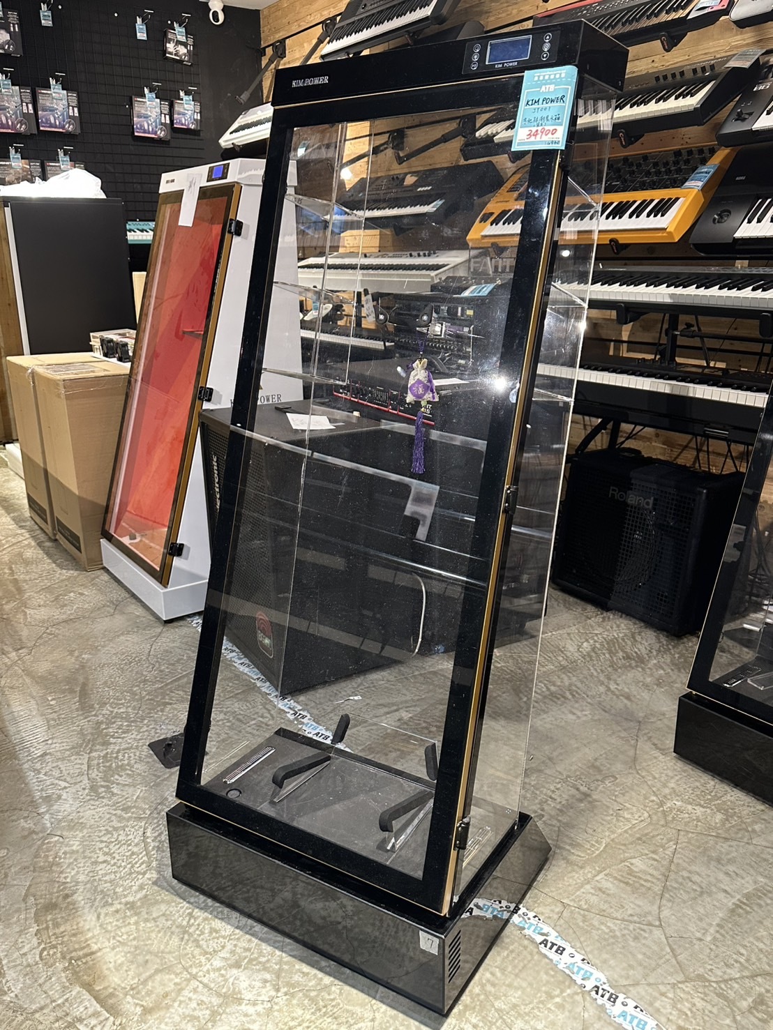 【展示出清 享新品保固】Kim Power 【展示出清 享新品保固】Kim Power / 高級吉他防潮展示櫃(單支) — 三峽吉他 / Bass｜YA! 玩音樂