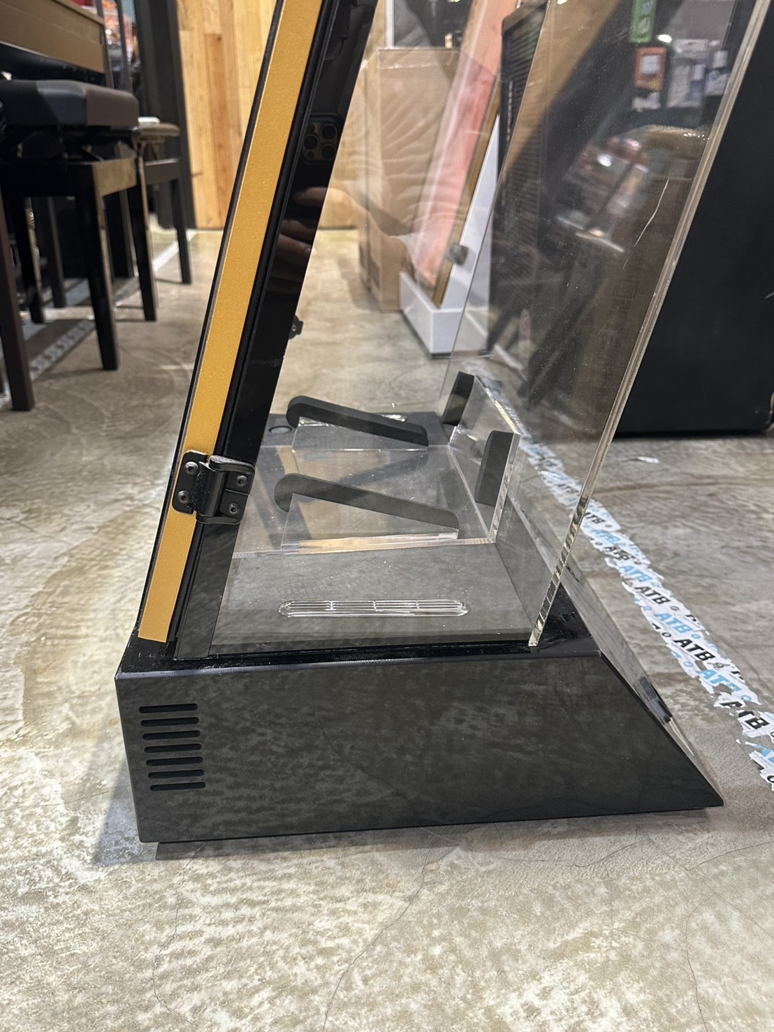 【展示出清 享新品保固】Kim Power 【展示出清 享新品保固】Kim Power / 高級吉他防潮展示櫃(單支) 第 4 張圖片｜三峽吉他 / Bass