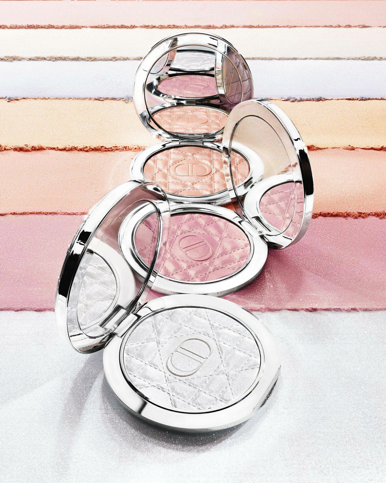 DIOR迪奧超完美持久亮采餅