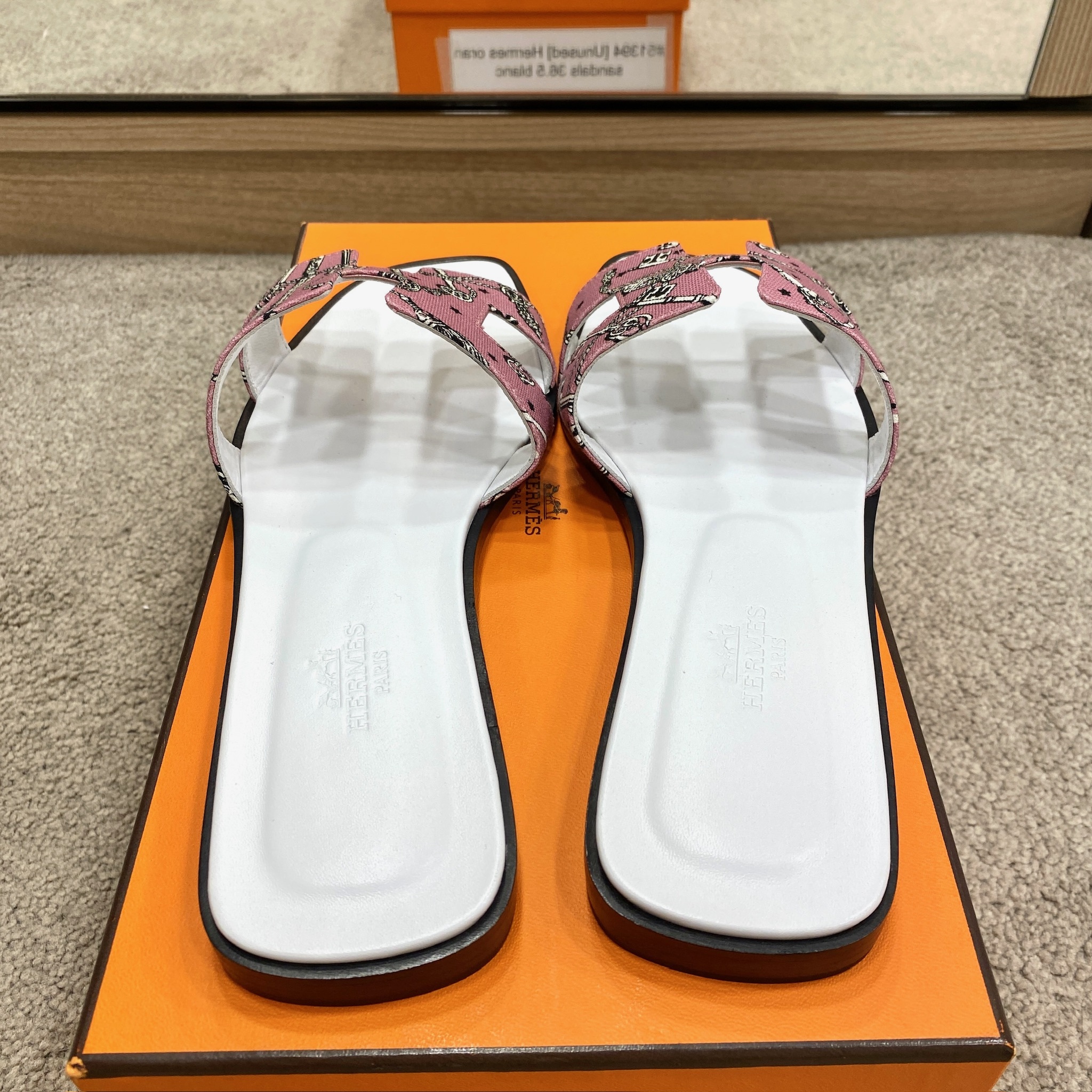 Unused] Hermes oran sandals blanc